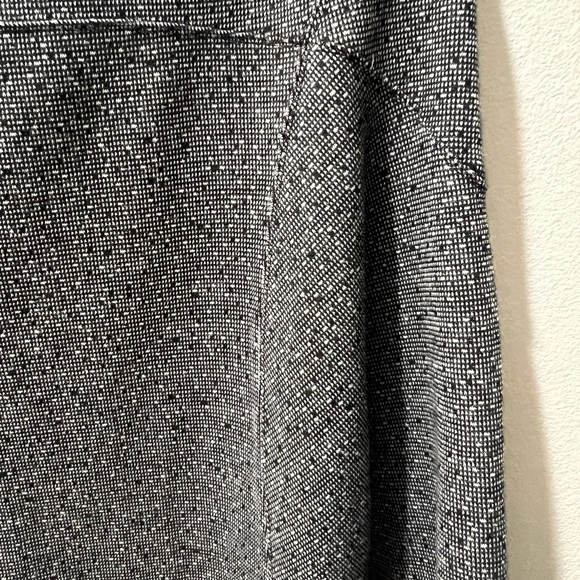 Max Studio Women's Mini Skirt, size M, NWT, stretchy, pull-on, winter, boots - Picture 5 of 6